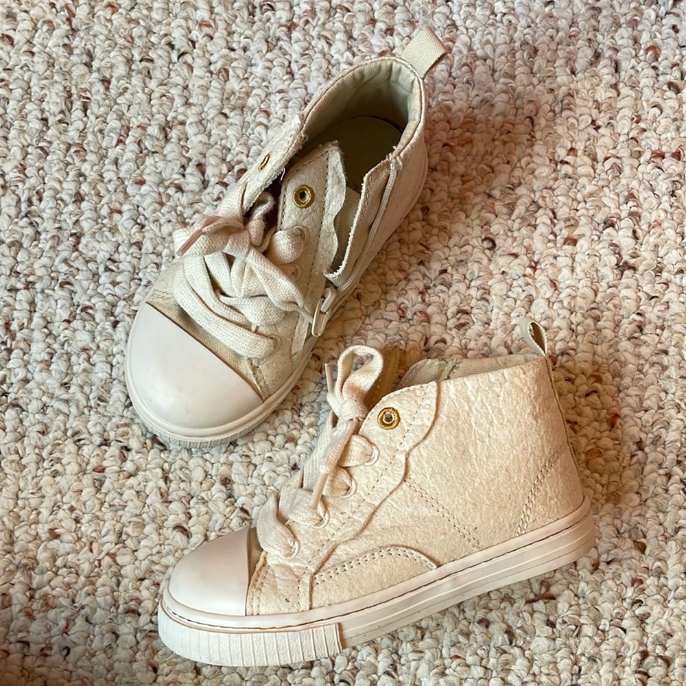 PIÑATEX® X ZARA Monochrome high top sneakers size 9 in beige